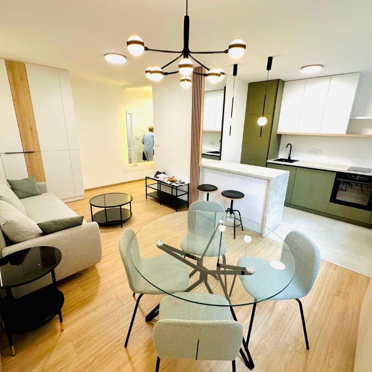 Angelo S - One-Bedroom Apartment - 2