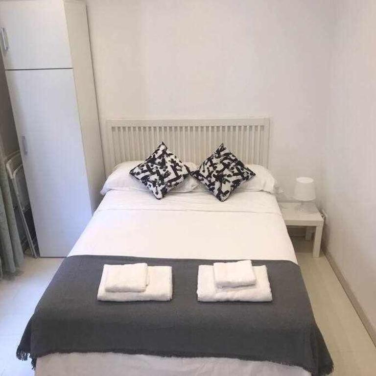 Un genial estudio en el barrio las cortes - Apartamento de 1 dormitorio - 29