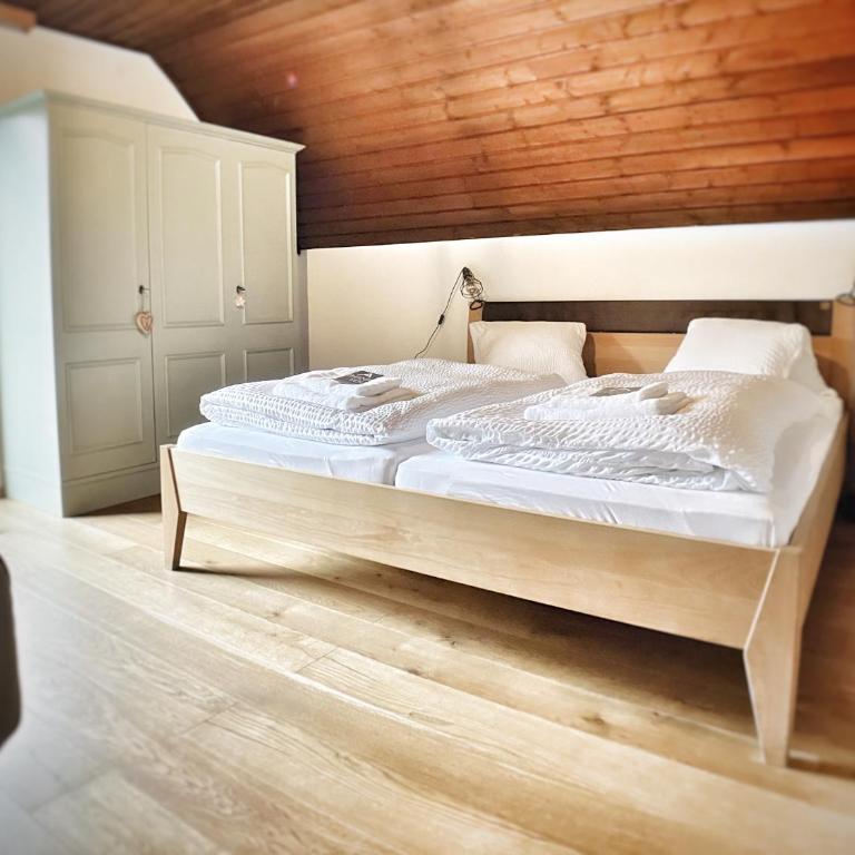 Gasthof Auwirt - Doppelzimmer mit Balkon - 7