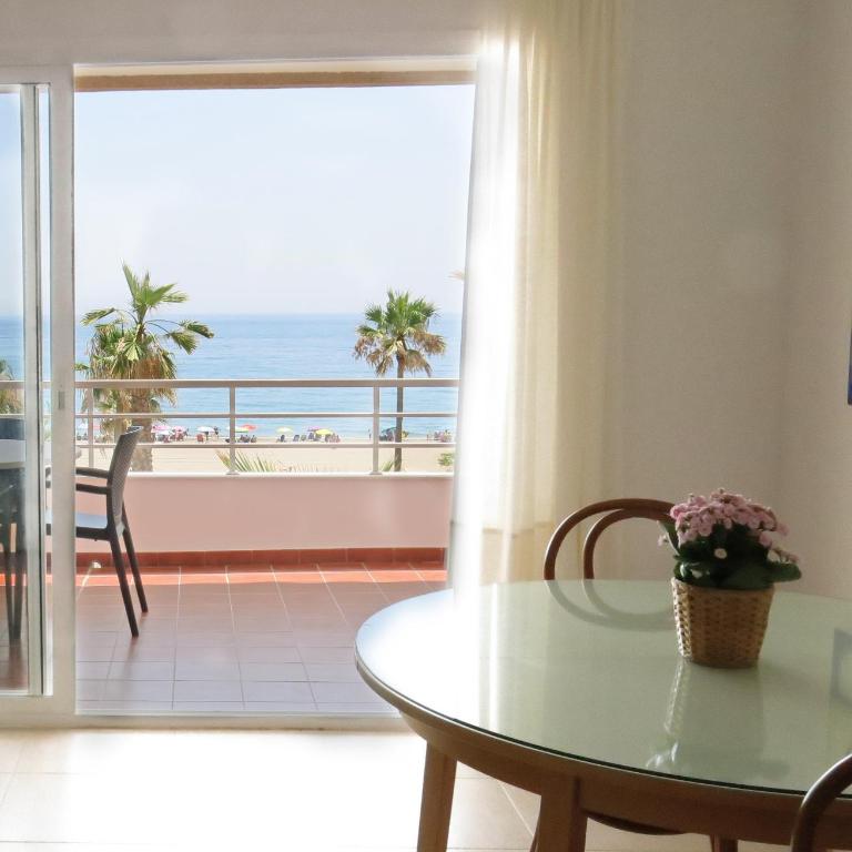 Gorgeous Sea Views and Great Location! - Apartamento de 3 dormitorios - 8