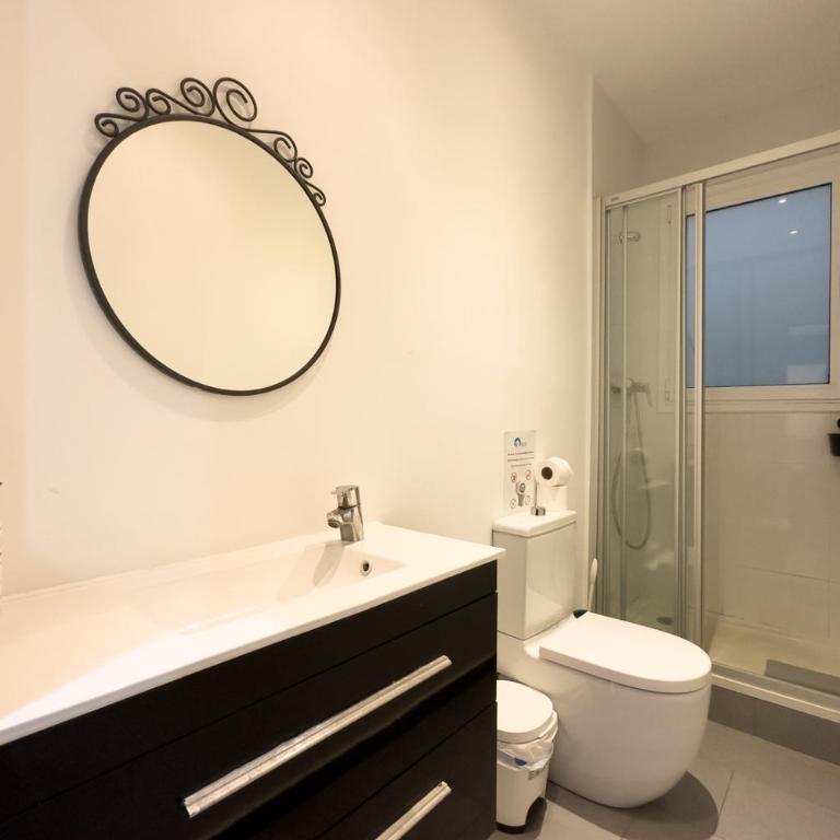 Sagrada Familia Bliss - Two-Bedroom Apartment - 5