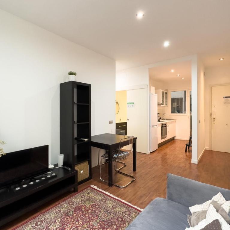 Sagrada Familia Bliss - Two-Bedroom Apartment - 9