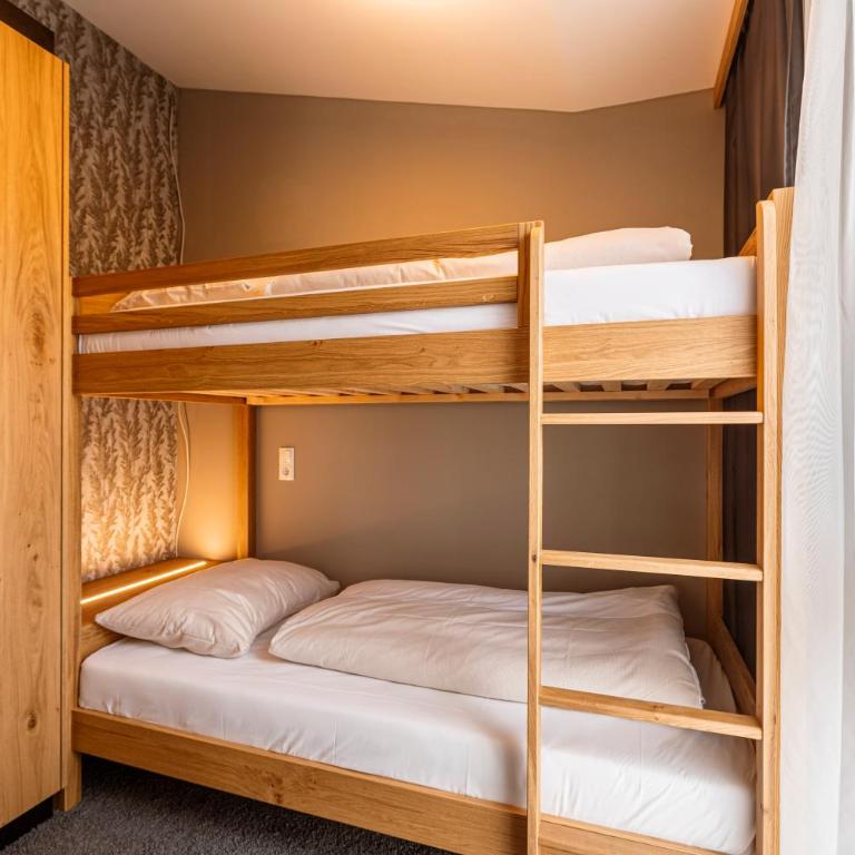 Zillertal Suites Fügen by ALPS RESORTS - Superior Apartment mit 2 Schlafzimmern für bis zu 6 Personen - 13
