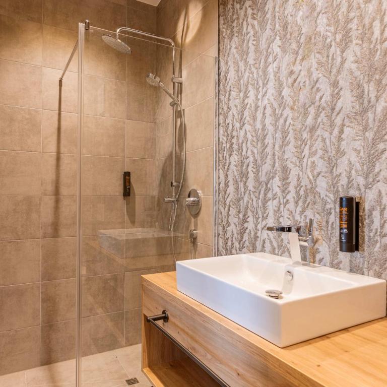 Zillertal Suites Fügen by ALPS RESORTS - Superior Apartment mit 2 Schlafzimmern für bis zu 6 Personen - 19