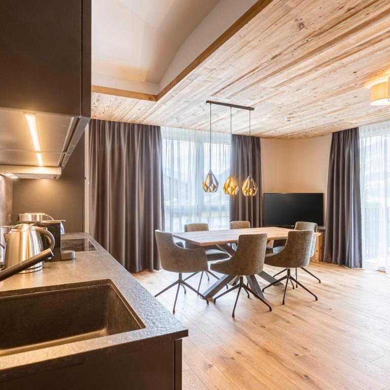 Zillertal Suites Fügen by ALPS RESORTS - Superior Apartment mit 2 Schlafzimmern für bis zu 6 Personen - 3