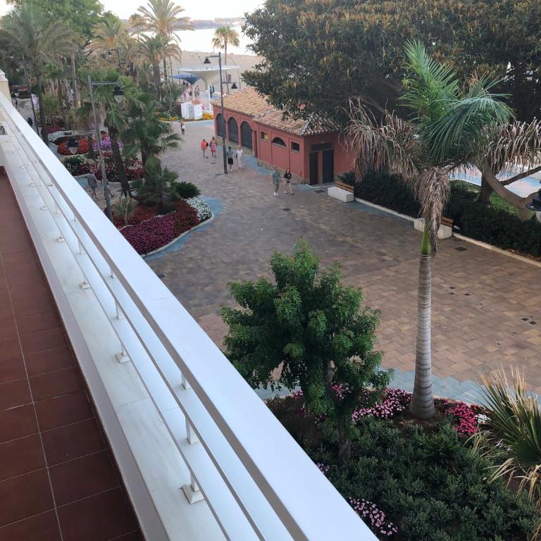 Gorgeous Sea Views and Great Location! - Apartamento de 3 dormitorios - 30
