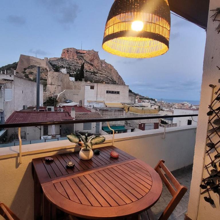 Terraza Panorámica Vistas Mar y Castillo - Apartment - 19