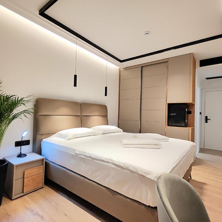 AMD Premium rooms Budva - Deluks Dvokrevetna Soba sa Bračnim Krevetom/Zasebnim Krevetima i Balkonom - 12