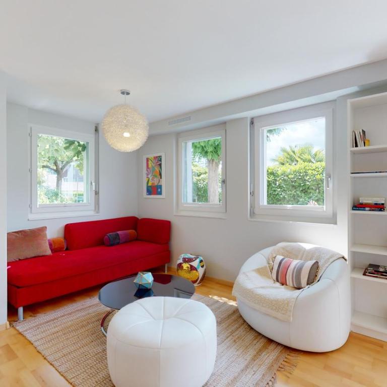 Spacious studio in a quiet area of Sierre - Studio mit Terrasse - 1