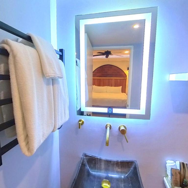 Hacienda Valentino - Standard Quadruple Room - 4