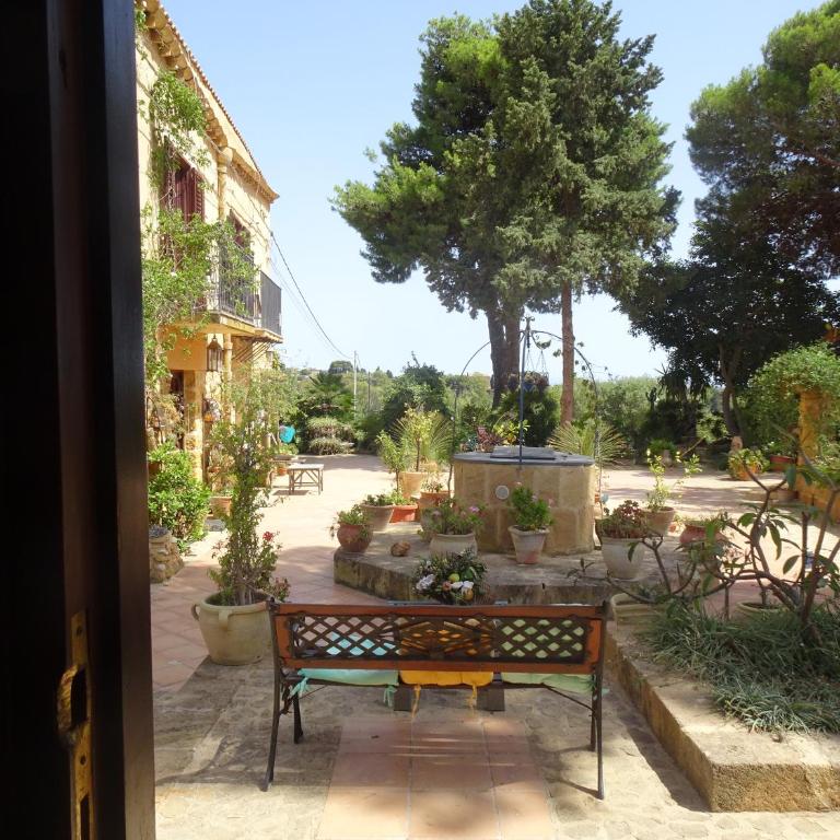 B&B Villa San Marco - Camera Tripla Comfort - 4