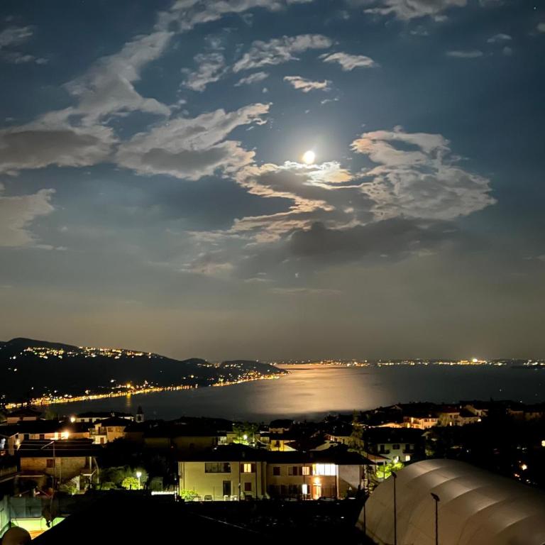 Residence Mirabel - Suite con Vista Lago - 10