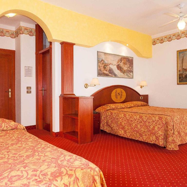 Hotel Napoleon - Junior Suite - 1