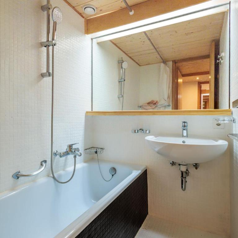 Superbe appartement, en 2 parties, au centre d'Anzère - Apartment - 16
