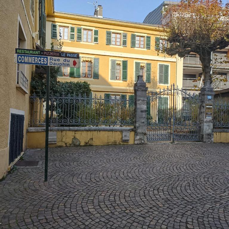 Le Dauphin 23 - One-Bedroom Apartment - 9