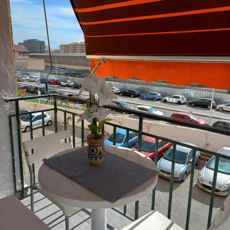 Apartments Malaga central Station parking Terrace with sun - Apartamento de 3 dormitorios - 3