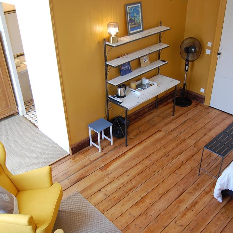 Madeleine Bergerac - Chambre Double avec Salle de Bains Privative - 45