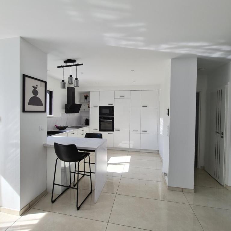 Villa Moderne et Intimiste, à Quelques Minutes de la Baie de la BAULE - Villa - 24