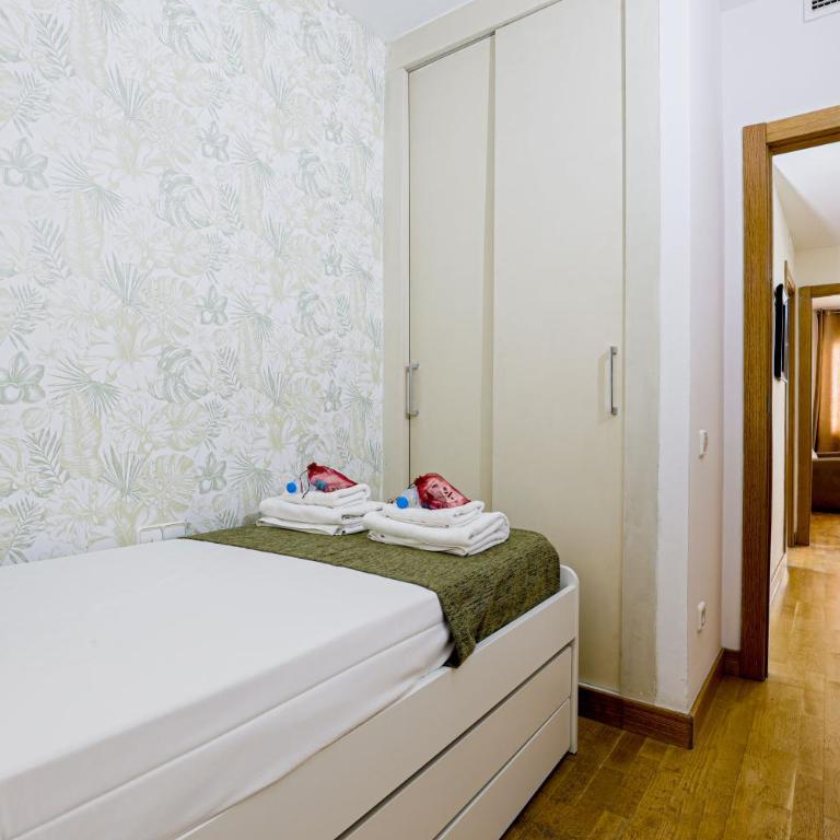 Alcam Gold - Superior Three-Bedroom Apartment - 9