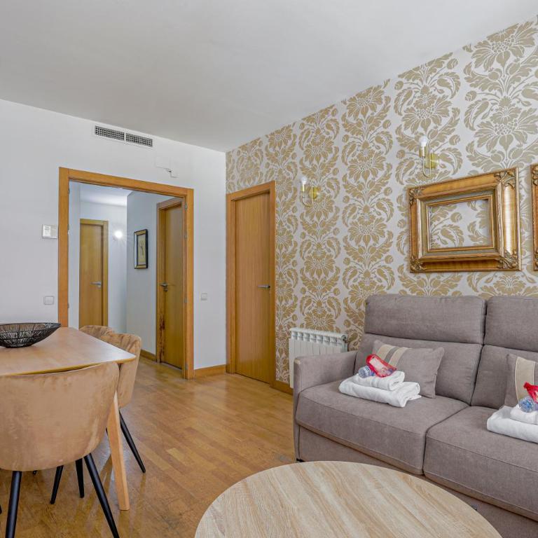 Alcam Gold - Superior Three-Bedroom Apartment - 2