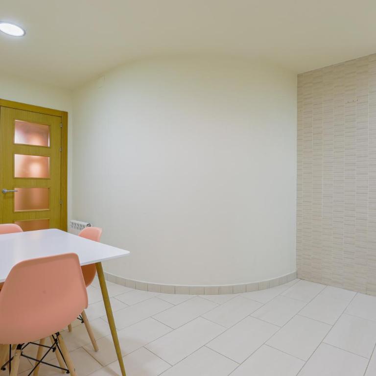 Alcam Gold - Standard Two-Bedroom Apartment - 12