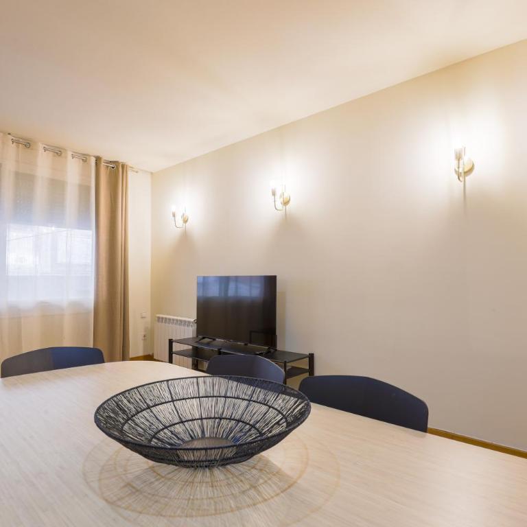 Alcam Gold - Standard Two-Bedroom Apartment - 11