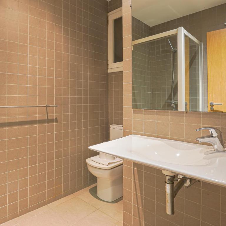 Alcam Gold - Standard Two-Bedroom Apartment - 13