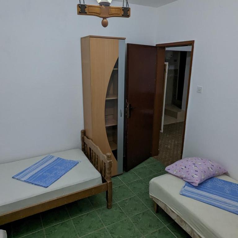 Private guest-house Gutic - Porodična Soba - 11