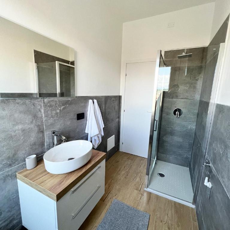 Juliet's Apartment Verona - One-Bedroom Apartment - 8