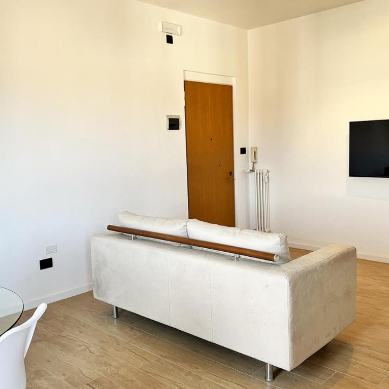 Juliet's Apartment Verona - One-Bedroom Apartment - 13