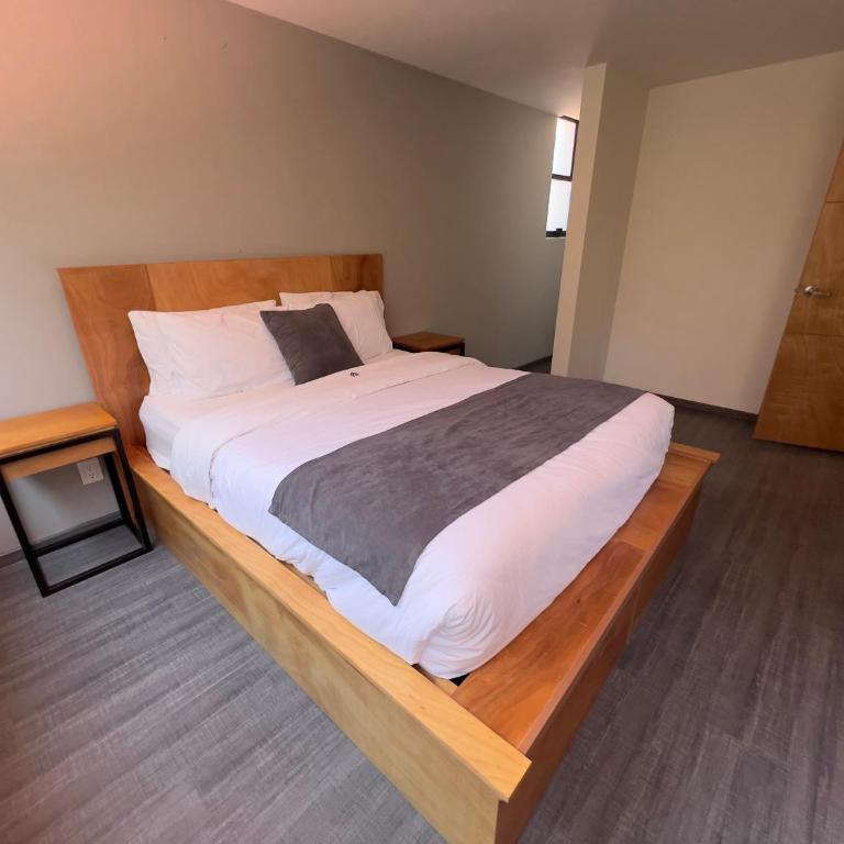 Bonsai Las Aguilas - Double Room with Private Bathroom - 4