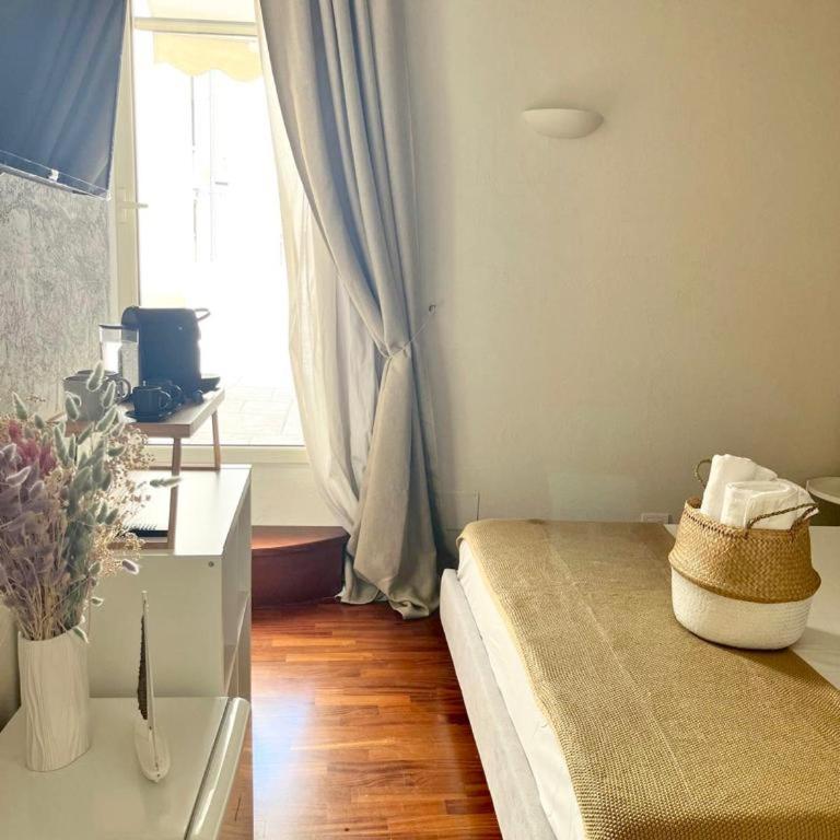 Apulia Journey - Manzoni 11 - Double Room with Terrace - 12