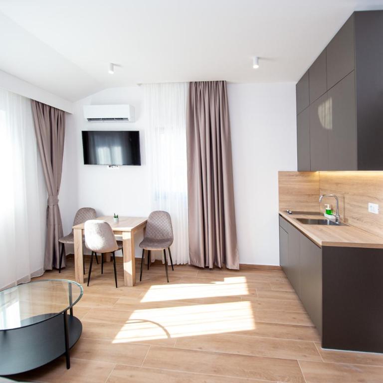 Apartments Sirena - Modern stay with free parking - Deluks Apartman - 9