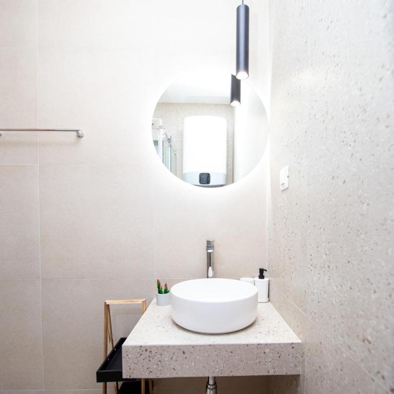 Apartments Sirena - Modern stay with free parking - Deluks Apartman - 4