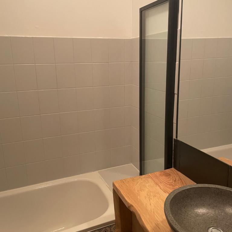 T2 au coeur de Luchon - One-Bedroom Apartment - 10