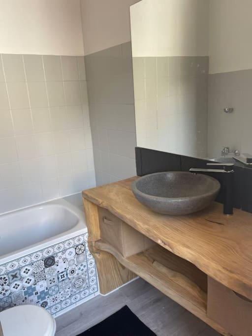 T2 au coeur de Luchon - One-Bedroom Apartment - 12