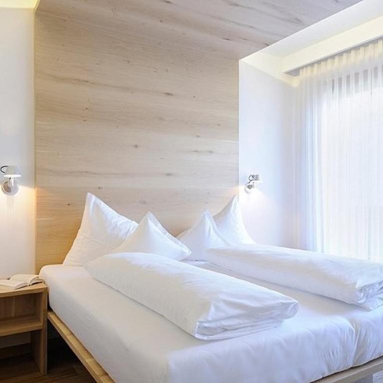 Bio & Wellnesshotel Pazeider - Healing Garden above Meran - Camera Matrimoniale Deluxe con Balcone - 3