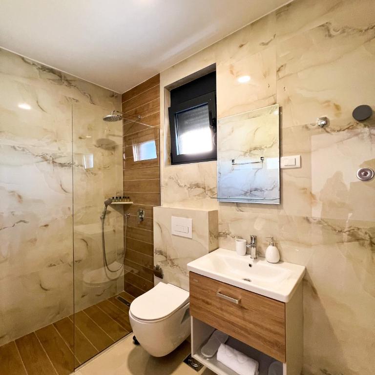 Square Residence & Pool - One-Bedroom Apartment - 5