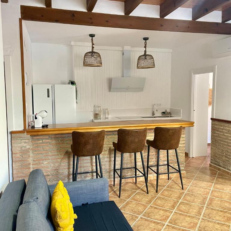 UIM Planta baja Canovas del Castillo, PLAYA WIFI - Two-Bedroom Apartment - 2