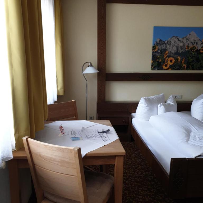 Gästehaus Köpf - Niedrigpreis-Doppelzimmer ohne Balkon oder Terrasse – nicht renoviert - 6