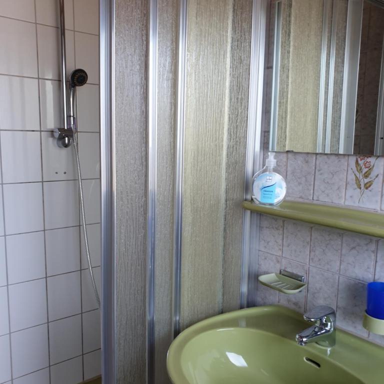 Gästehaus Köpf - Niedrigpreis-Doppelzimmer ohne Balkon oder Terrasse – nicht renoviert - 10