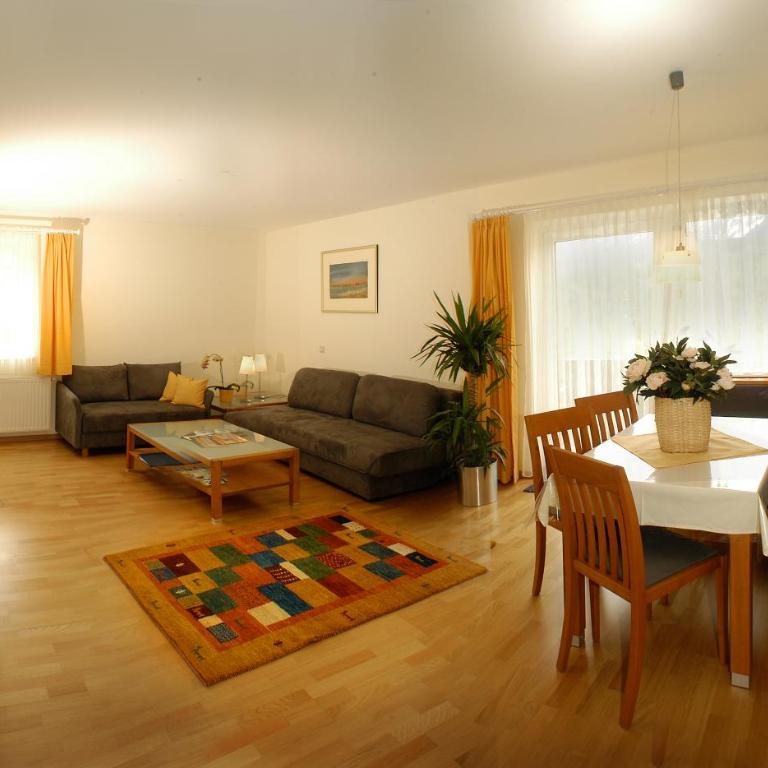 Aparthotel Tritscher - Apartment Typ B - 6 Personen - Balcony or terrace or french balcony - 10