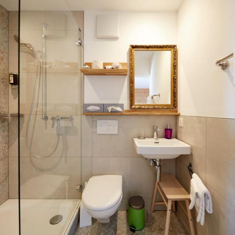 Hotel Waldhaus - Doppelzimmer mit Bergblick - 7