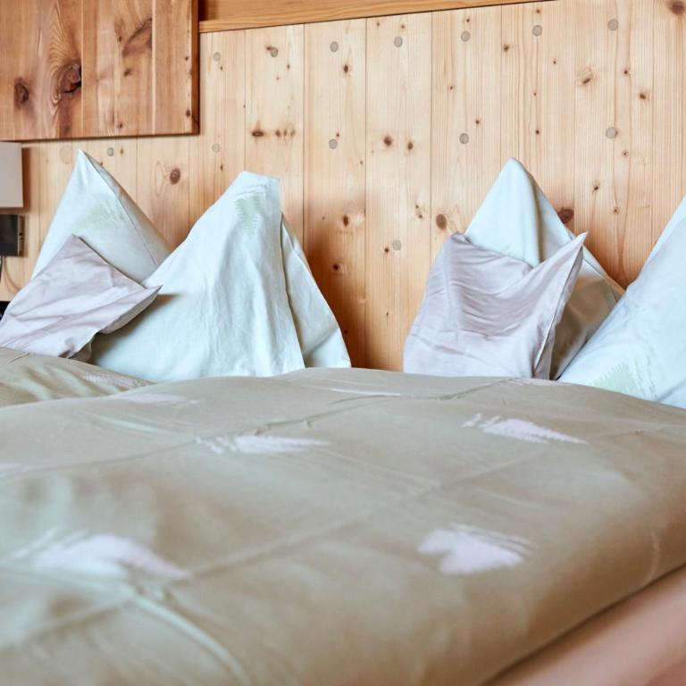 Hotel Waldhaus - Deluxe Doppelzimmer mit Balkon - 18