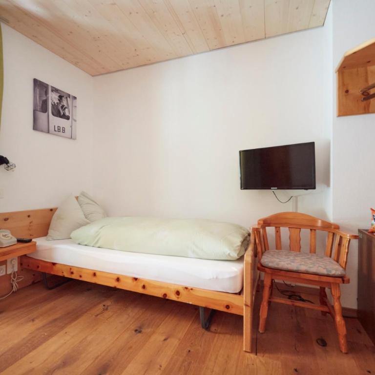 Hotel Waldhaus - Budget Einzelzimmer - 4