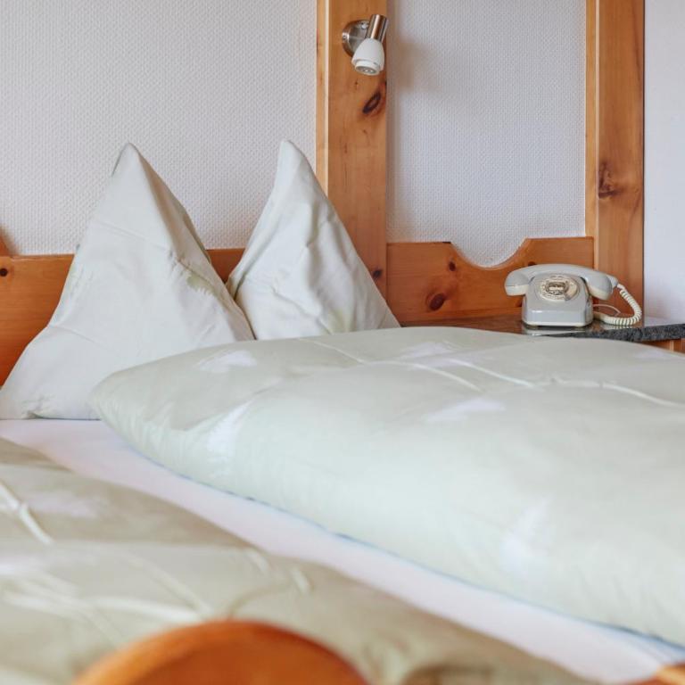 Hotel Waldhaus - Doppelzimmer mit Balkon - 18