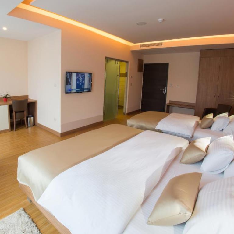 Hotel Mostar - Triple Room - 3