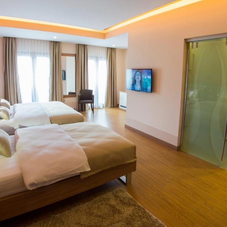 Hotel Mostar - Triple Room - 6