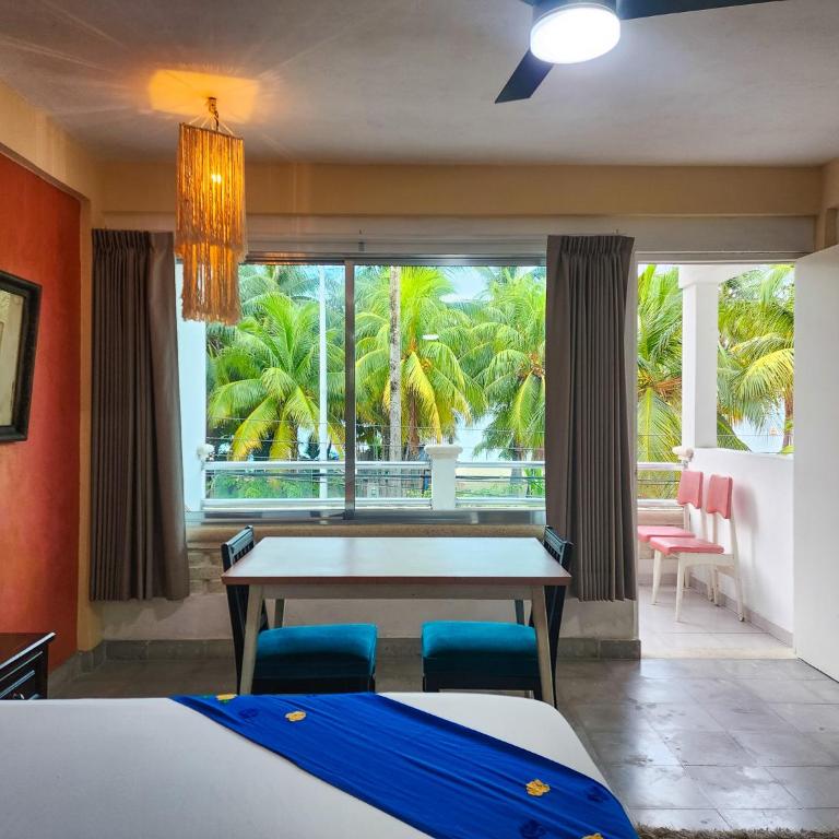 Antillas - Twin Room with Balcony - 18
