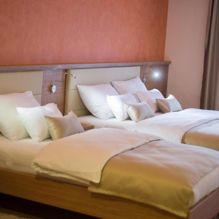 Hotel Mostar - Triple Room - 5